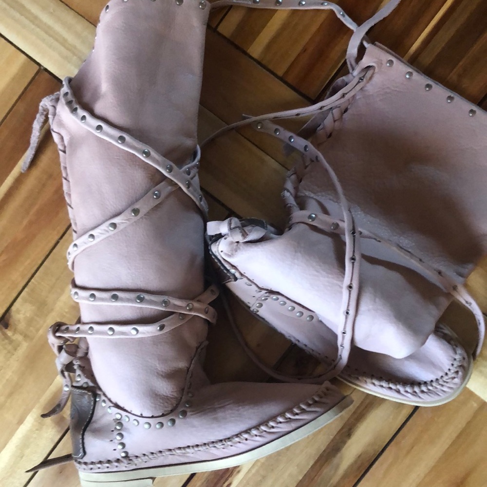 Hector Riccione Leather Boots